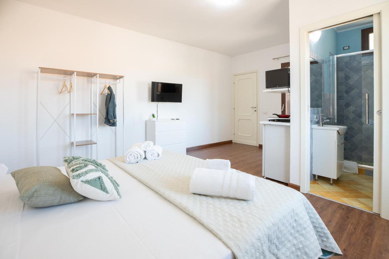 La Magnolia Rooms Олбия Екстериор снимка